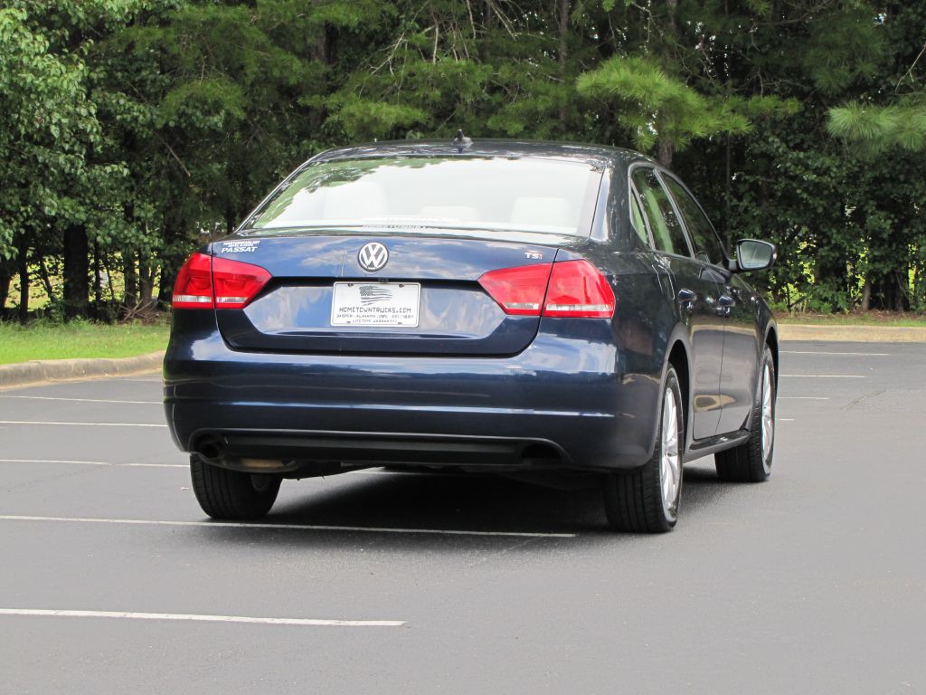 2015 Volkswagen Passat Image 10