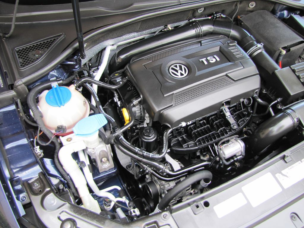 2015 Volkswagen Passat Image 28