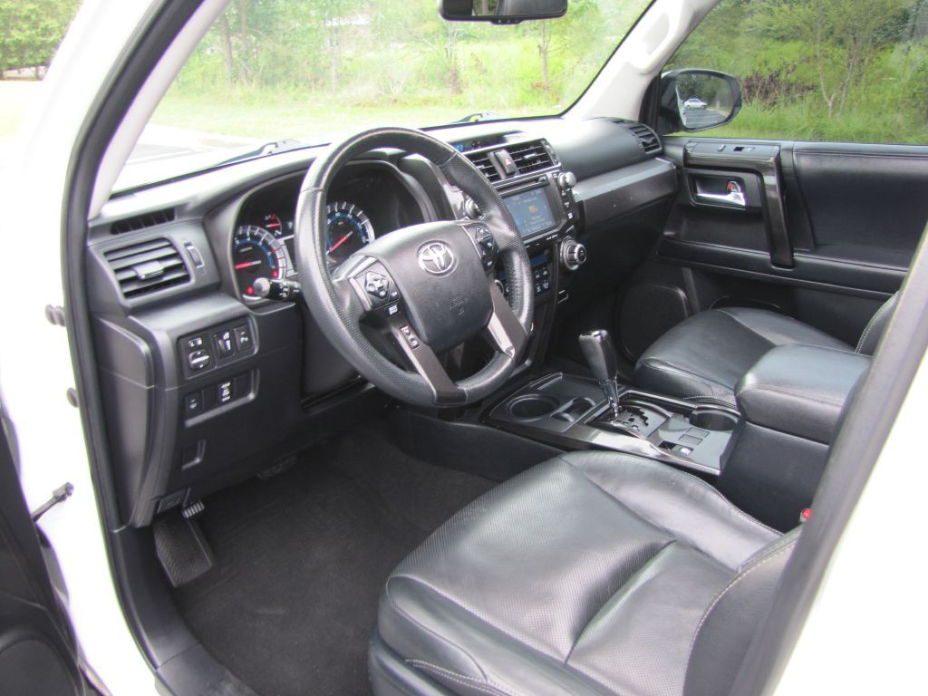 2019 Toyota 4Runner Image 13