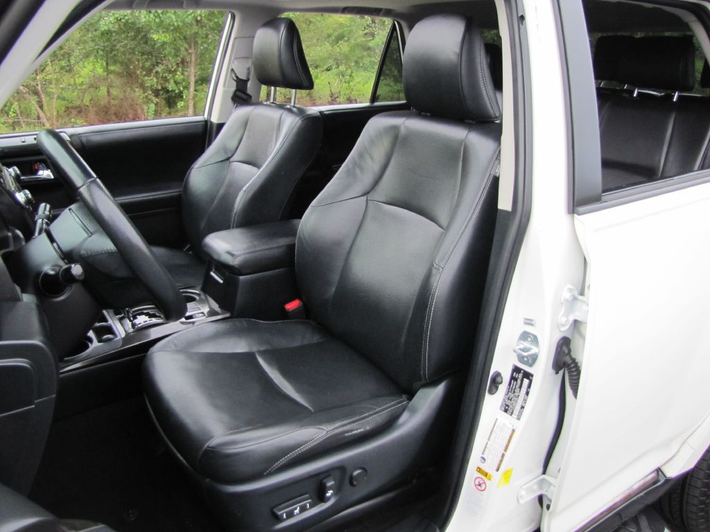 2019 Toyota 4Runner Image 15