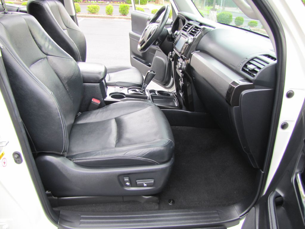 2019 Toyota 4Runner Image 23