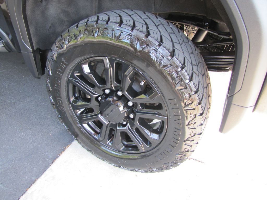 2023 GMC Sierra Image 32