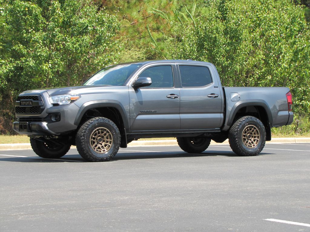 2023 Toyota Tacoma Image 3