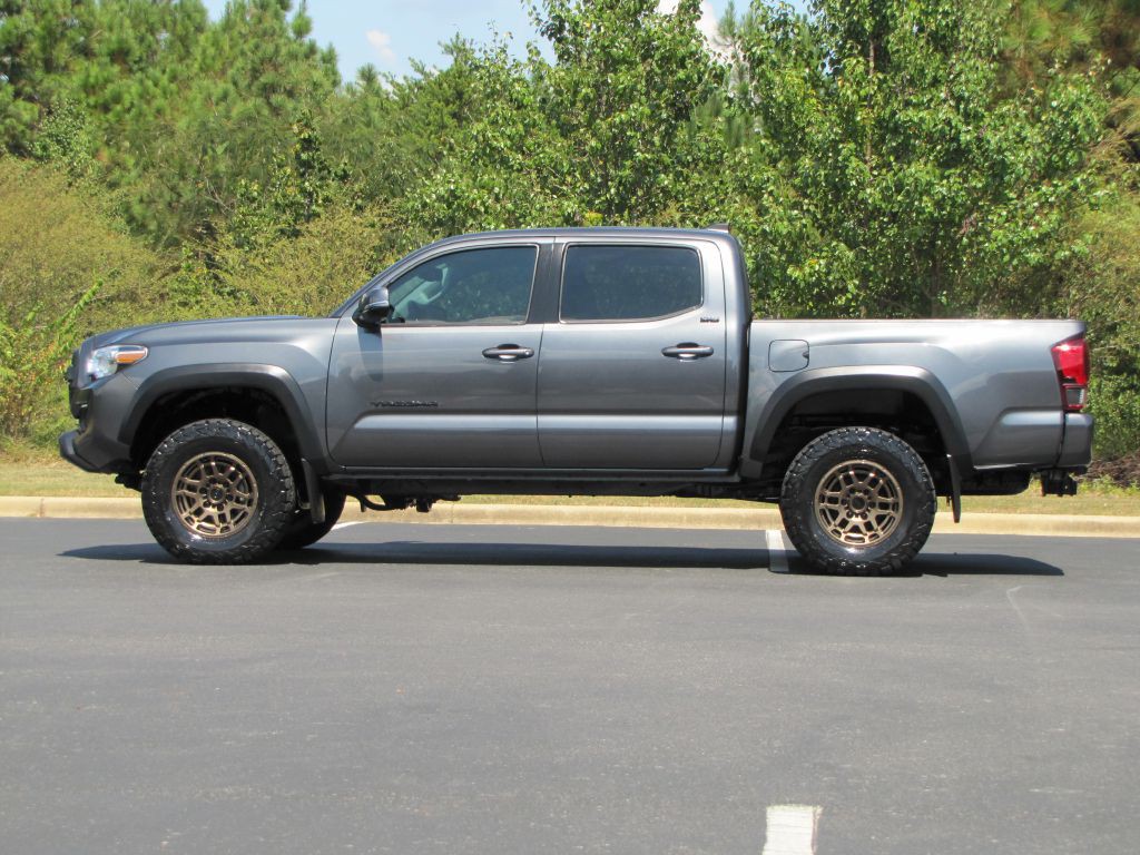 2023 Toyota Tacoma Image 5
