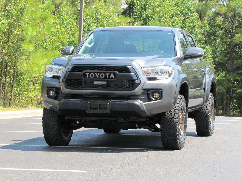 2023 Toyota Tacoma Image 8