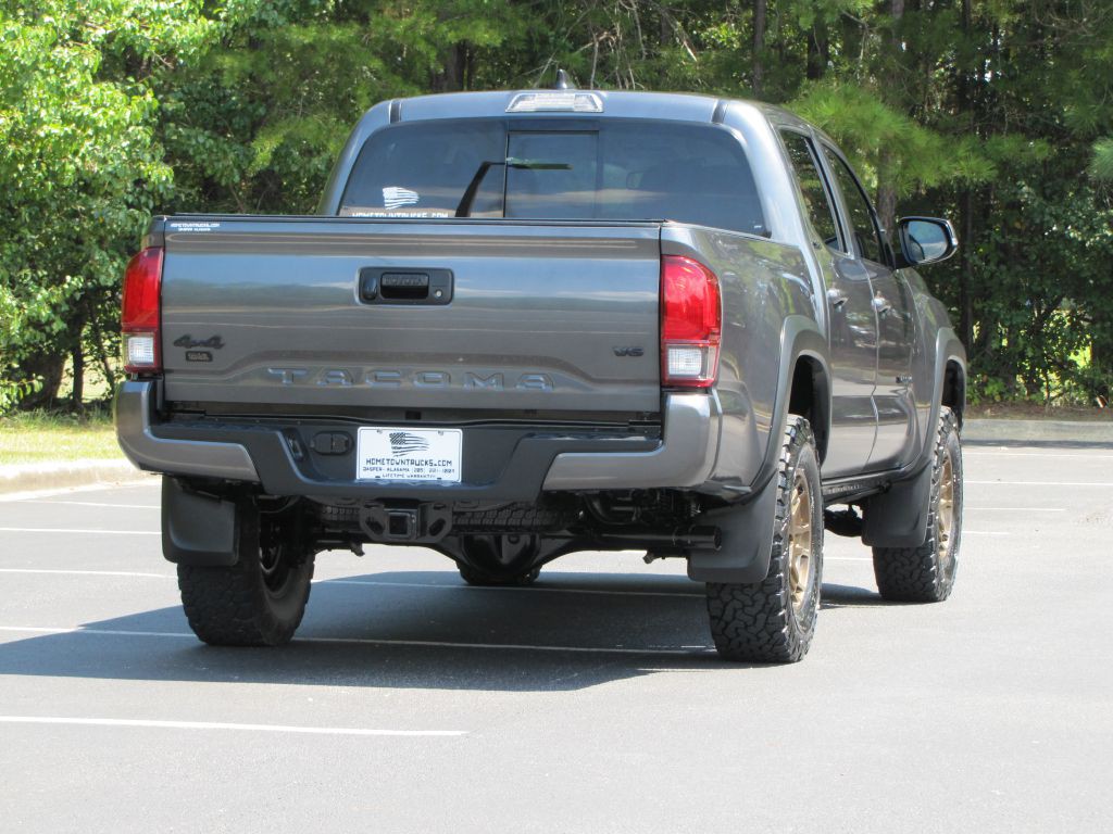 2023 Toyota Tacoma Image 10