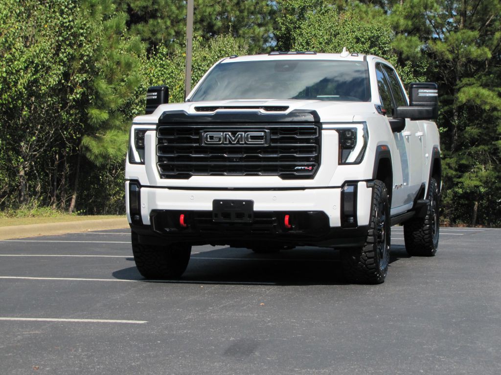 2024 GMC Sierra Image 8