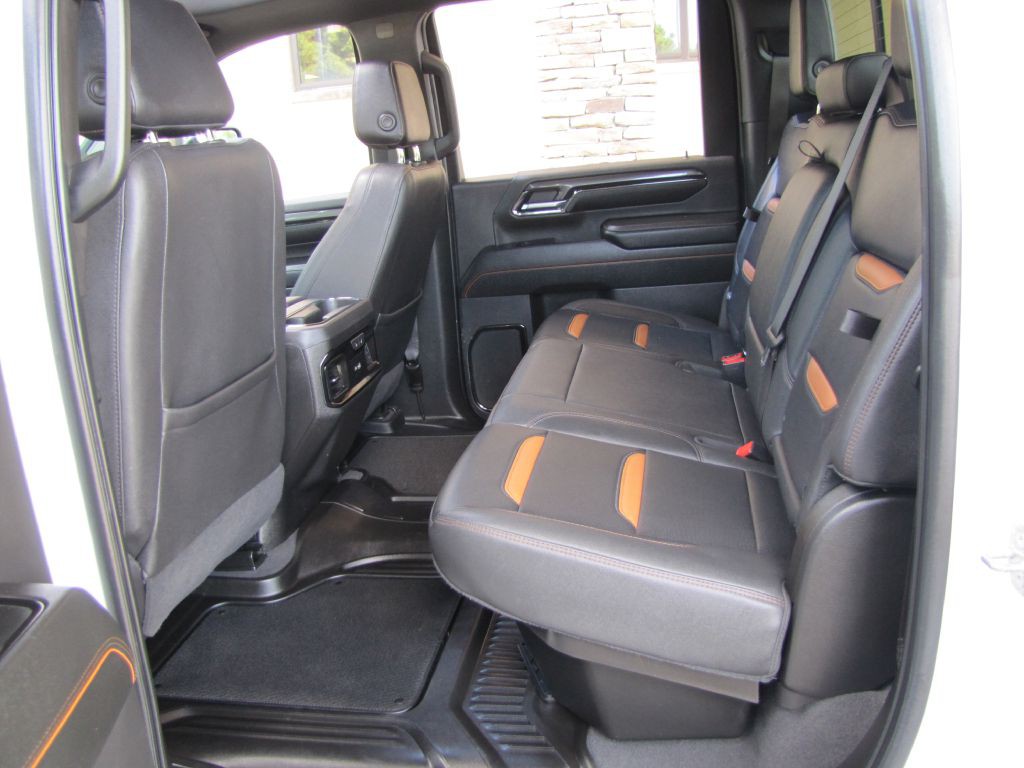 2024 GMC Sierra Image 18