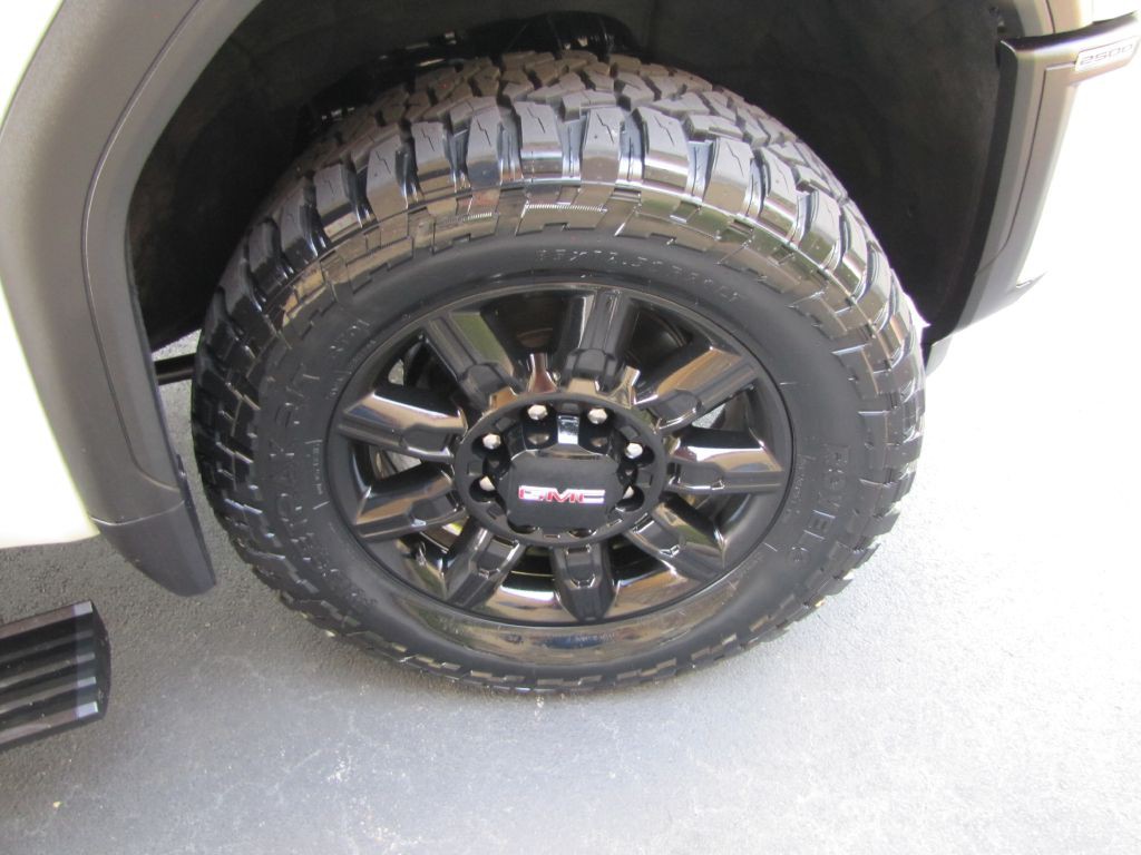 2024 GMC Sierra Image 25