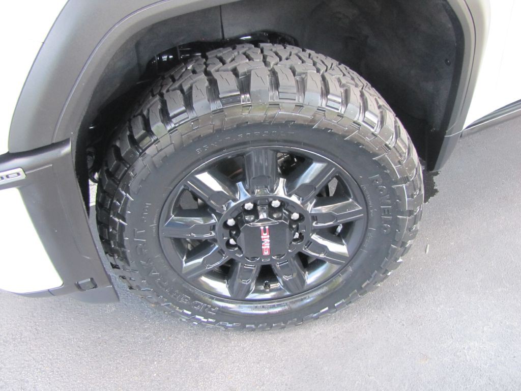 2024 GMC Sierra Image 36
