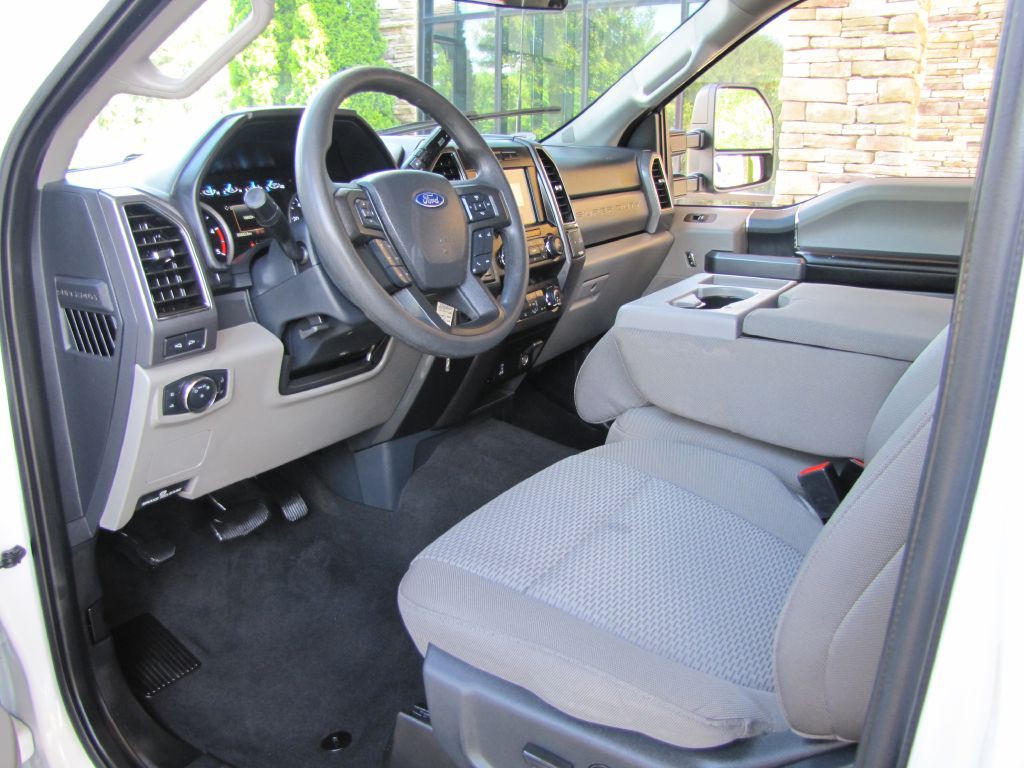 2022 Ford F-250 Image 13