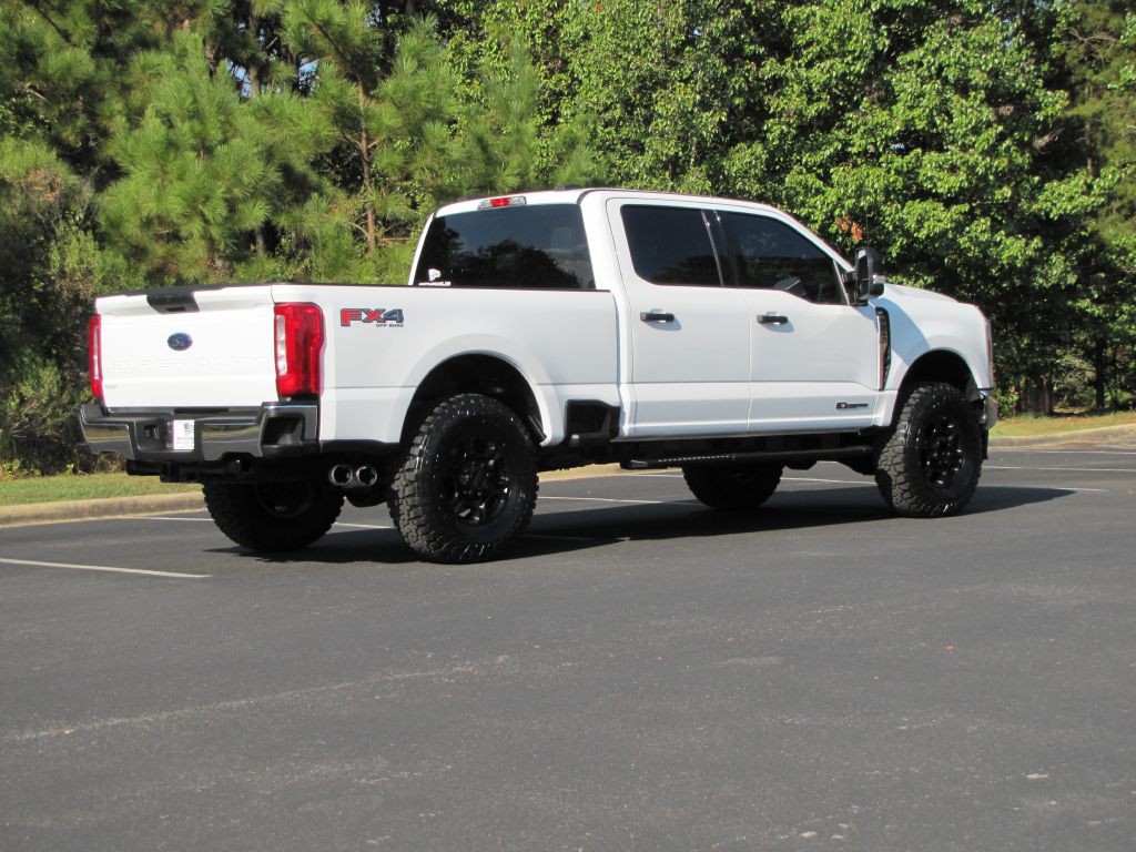 2025 Ford F-250 Image 6