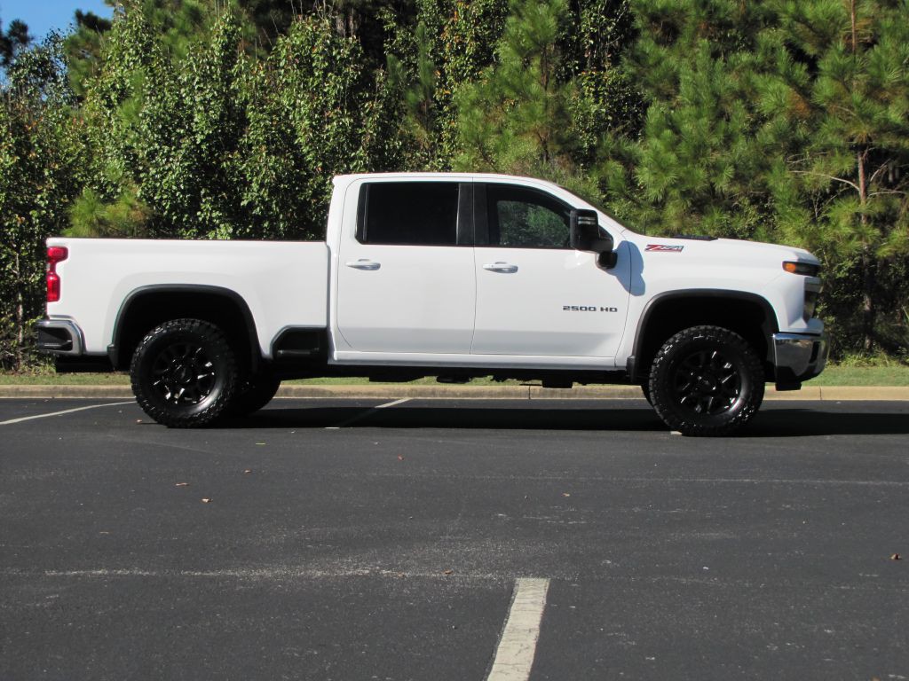 2024 Chevrolet Silverado 1500 Image 4