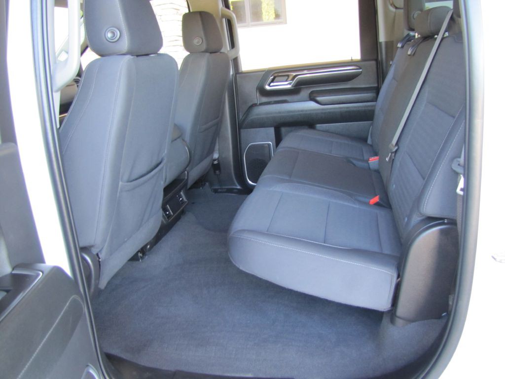 2024 Chevrolet Silverado 1500 Image 17
