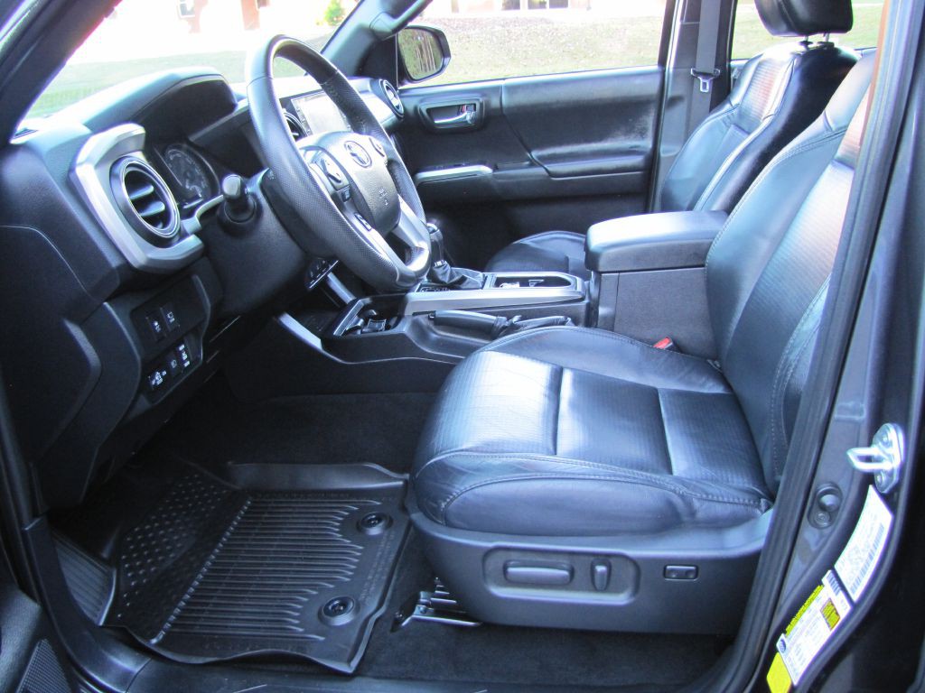 2021 Toyota Tacoma Image 11