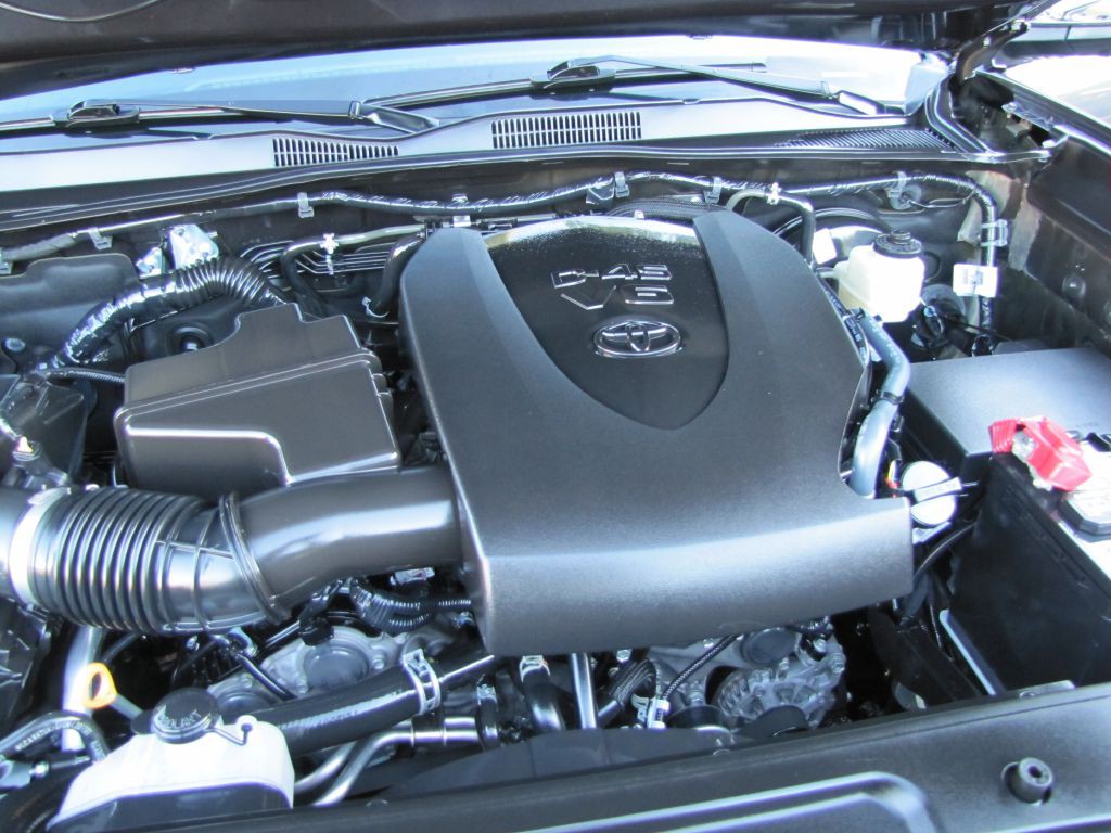 2021 Toyota Tacoma Image 38