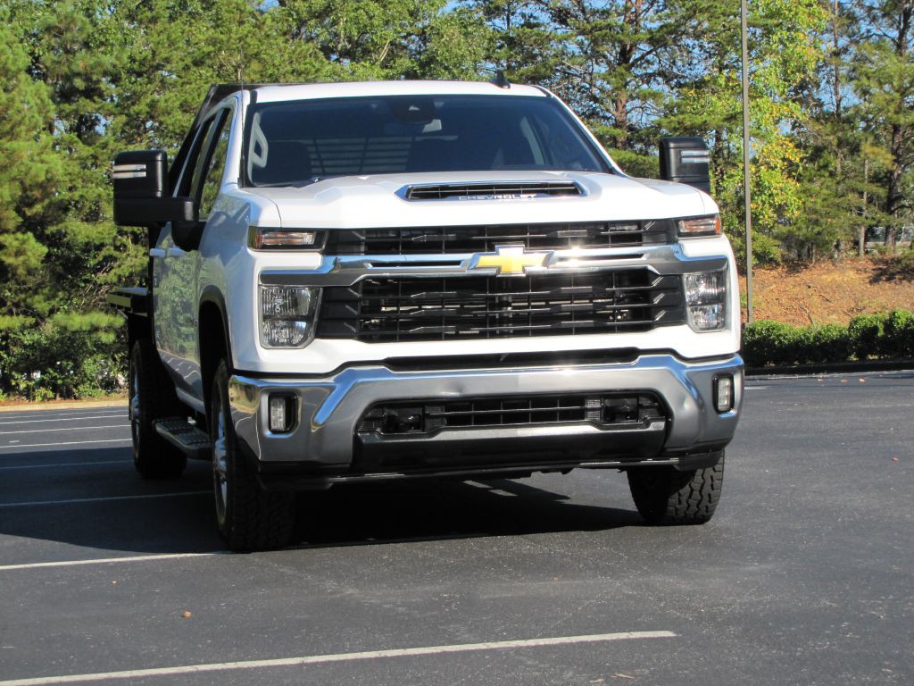 2025 Chevrolet Silverado 1500 Image 9