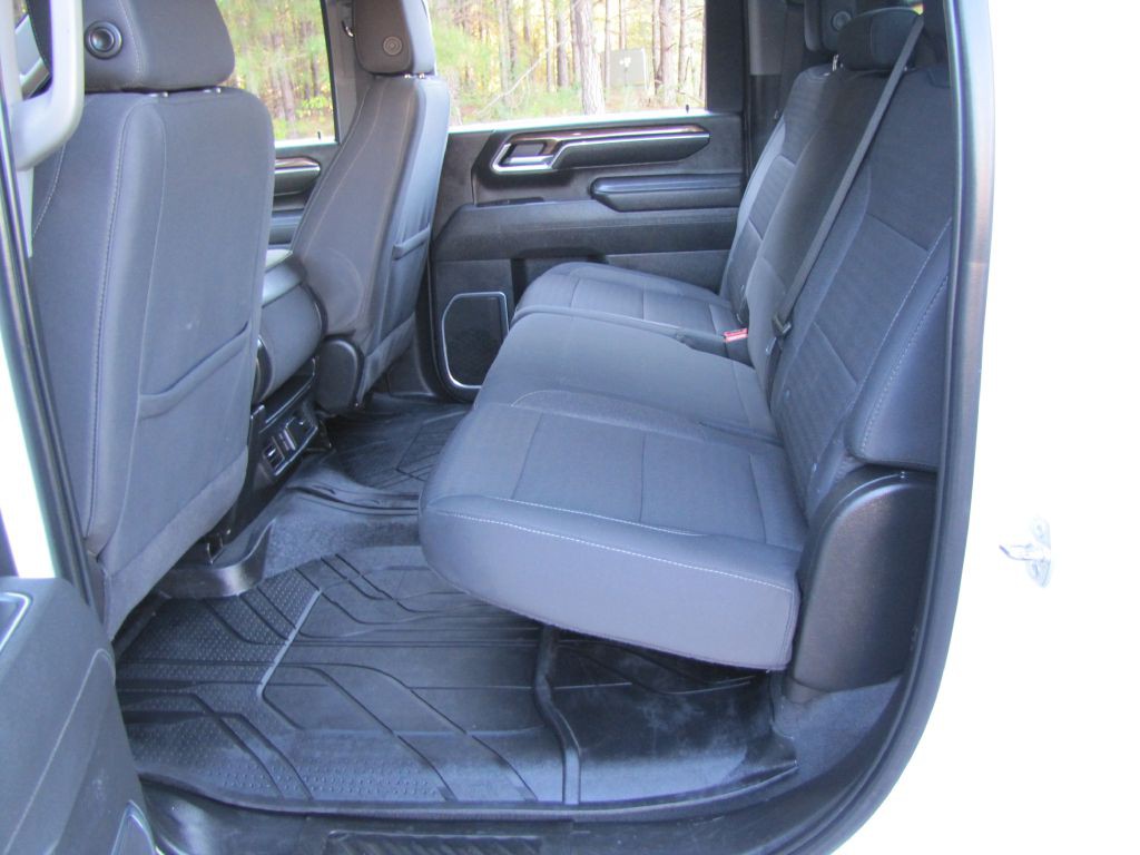 2025 Chevrolet Silverado 1500 Image 17