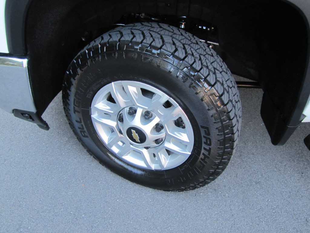 2025 Chevrolet Silverado 1500 Image 36
