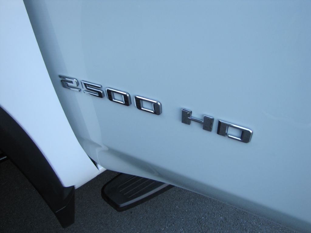 2025 Chevrolet Silverado 1500 Image 38