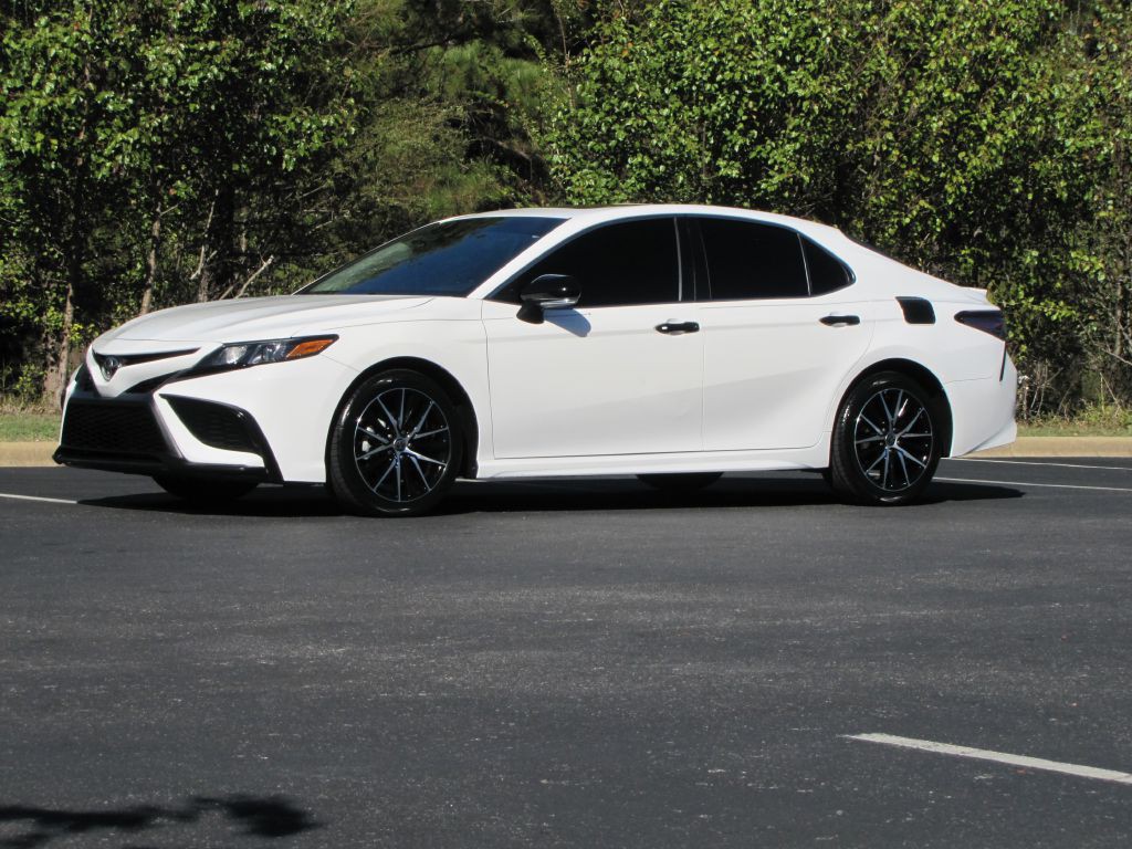 2022 Toyota Camry Image 3
