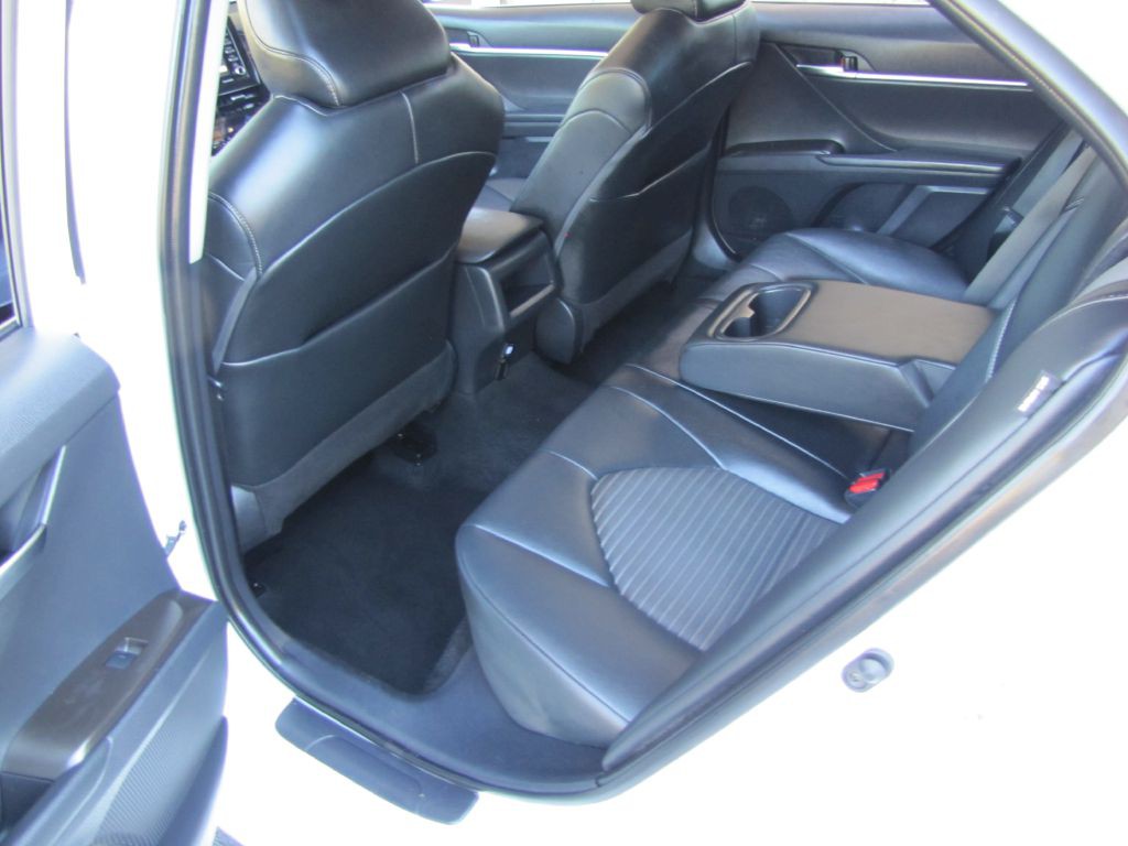 2022 Toyota Camry Image 18