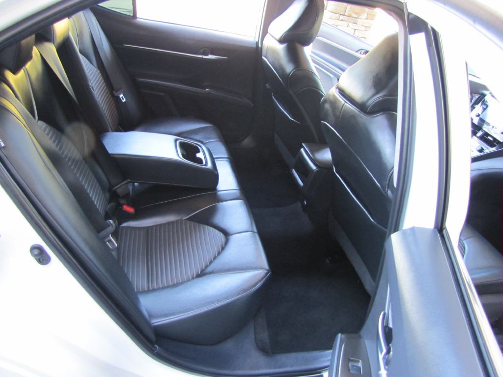 2022 Toyota Camry Image 19