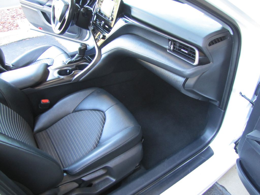 2022 Toyota Camry Image 22