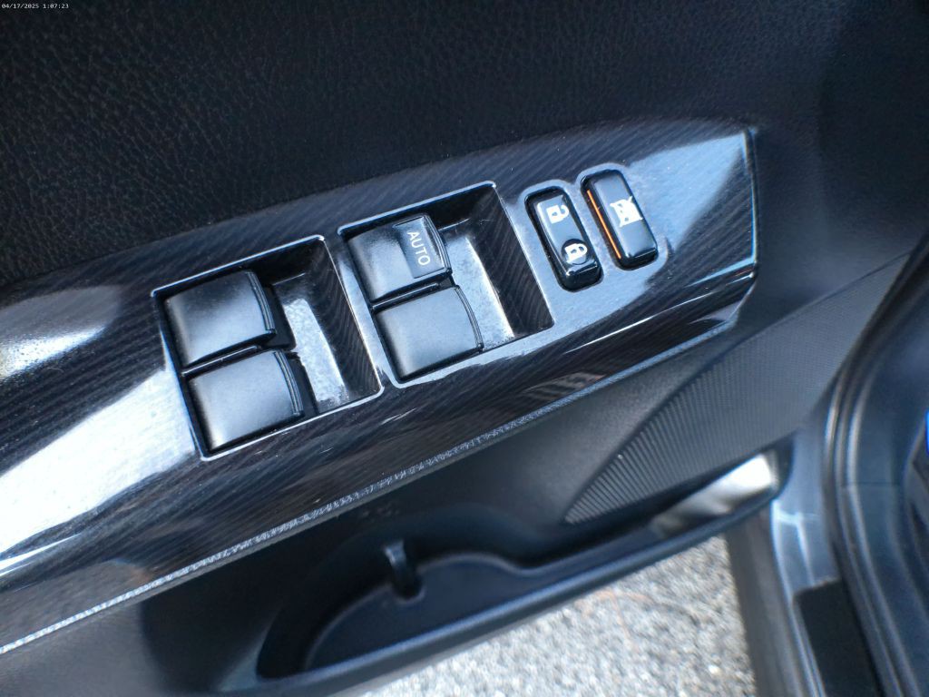 2018 Toyota Rav4 Image 9
