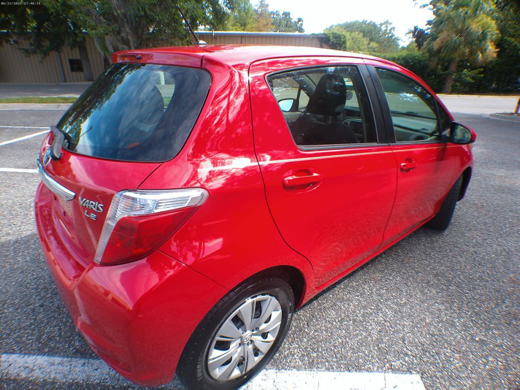 2013 Toyota Yaris Image 3