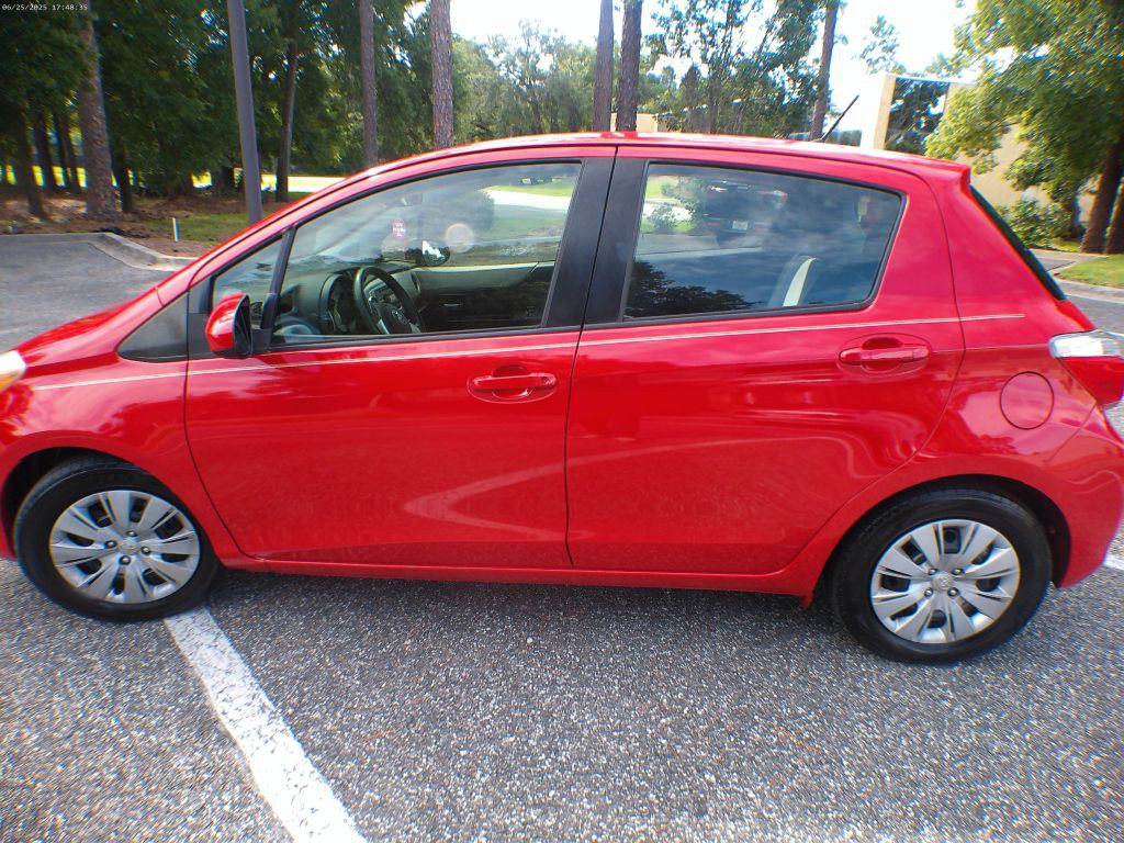 2013 Toyota Yaris Image 14