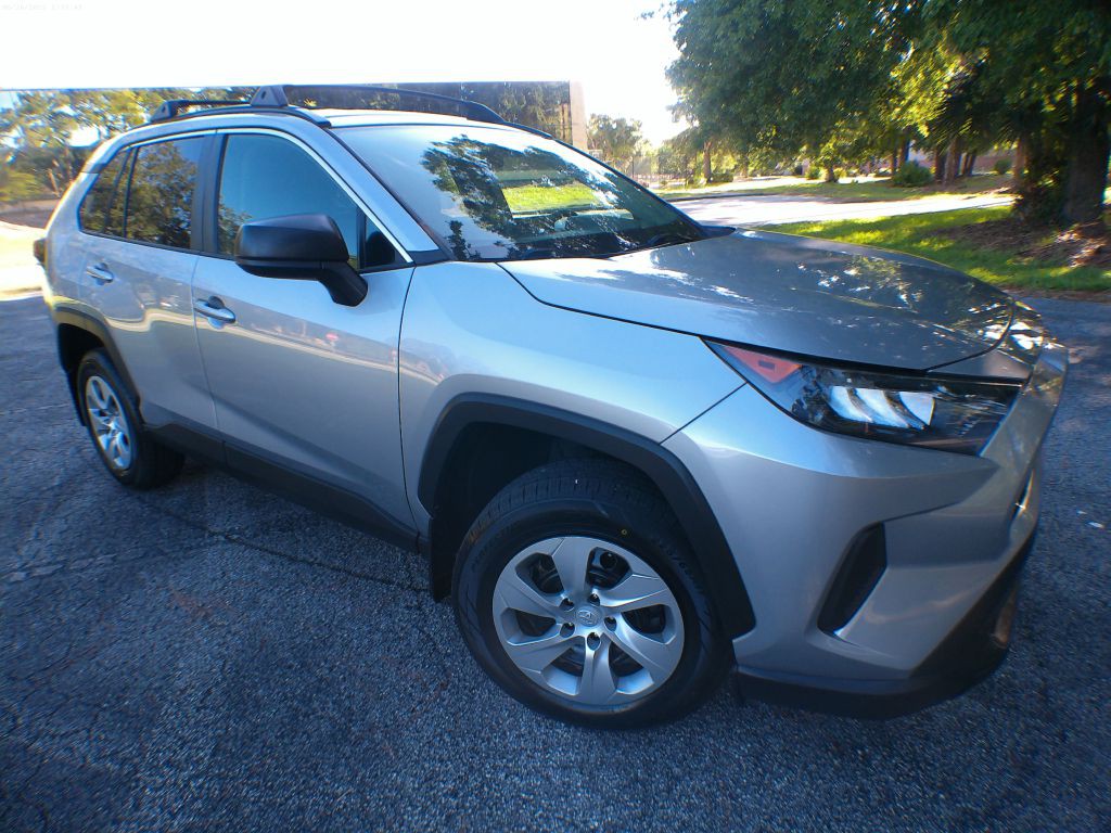 2021 Toyota Rav4 Image 2