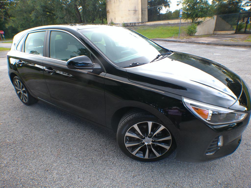 2020 Hyundai Elantra Image 2