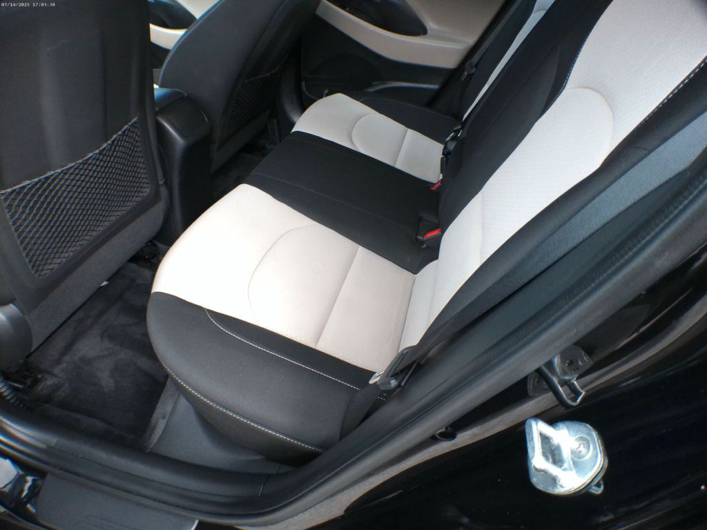 2020 Hyundai Elantra Image 6