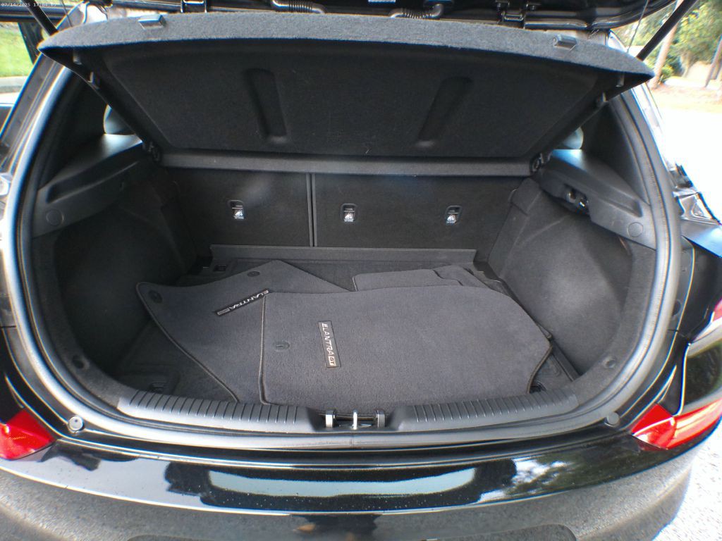 2020 Hyundai Elantra Image 9
