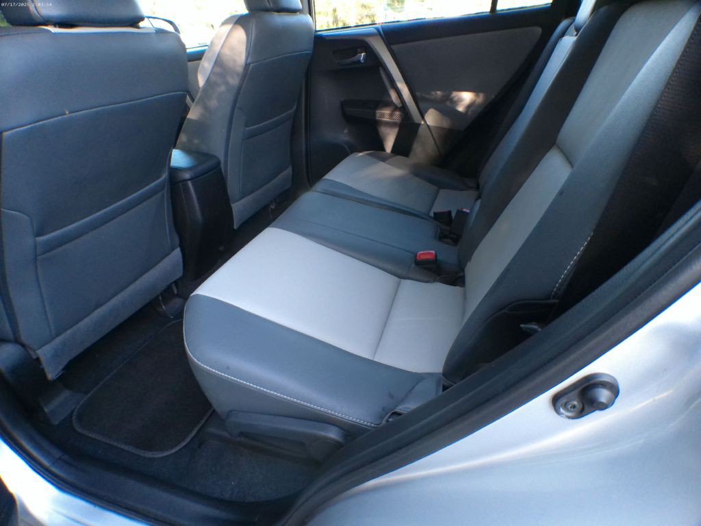 2014 Toyota Rav4 Image 6