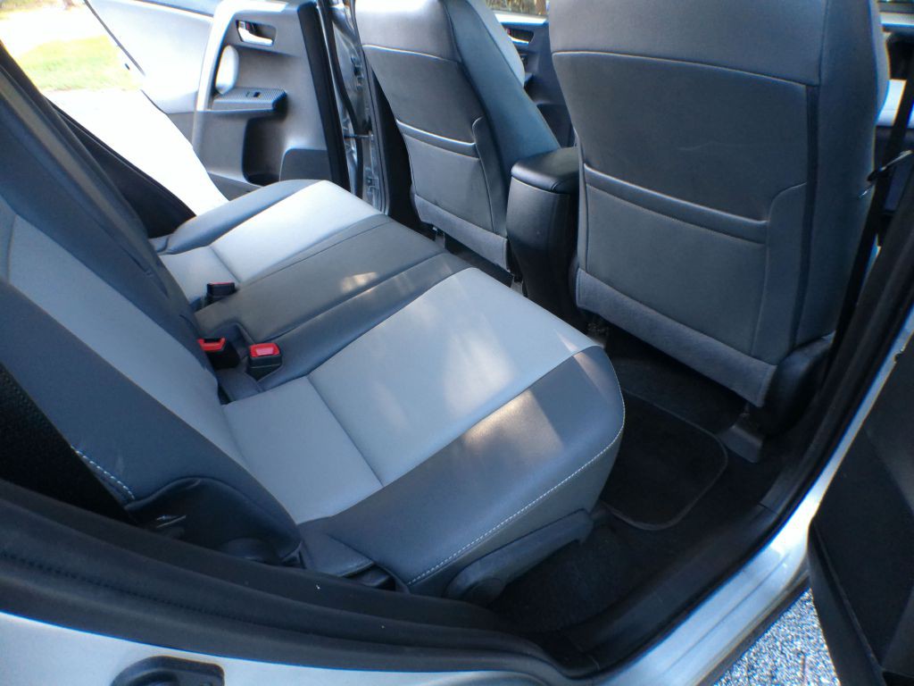 2014 Toyota Rav4 Image 8