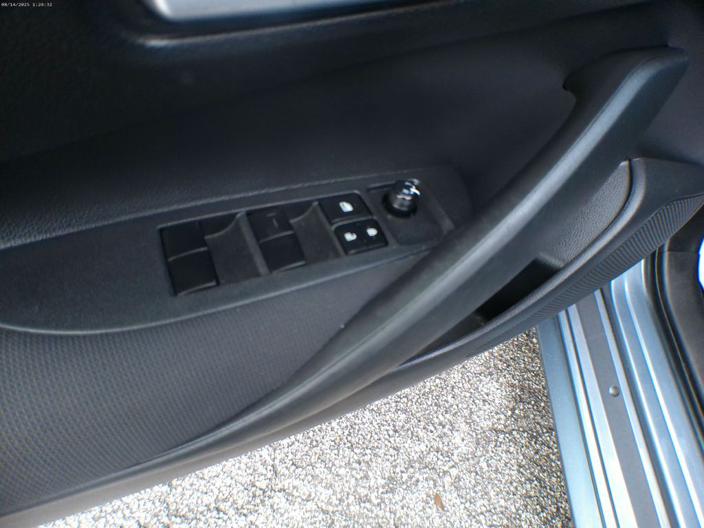 2021 Toyota Corolla Image 9