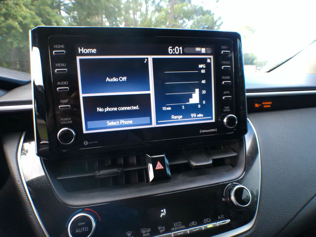 2021 Toyota Corolla Image 12