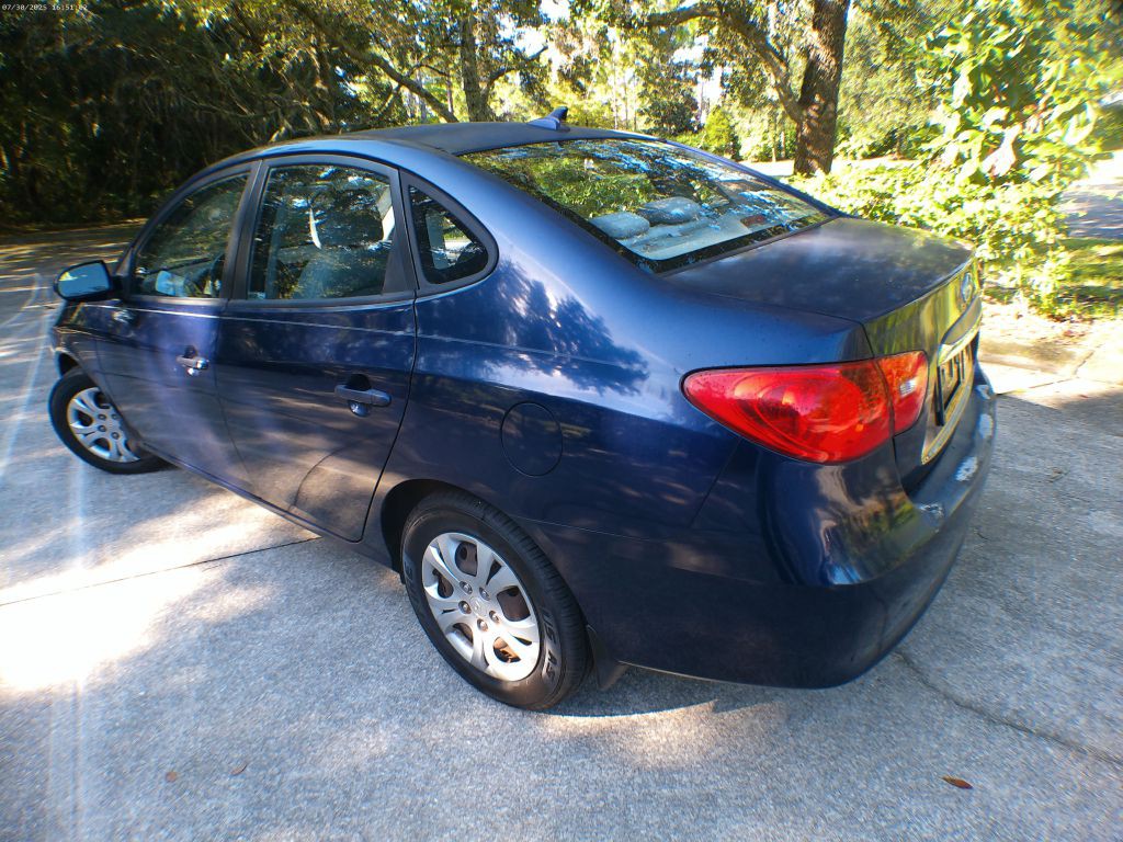 2010 Hyundai Elantra Image 4