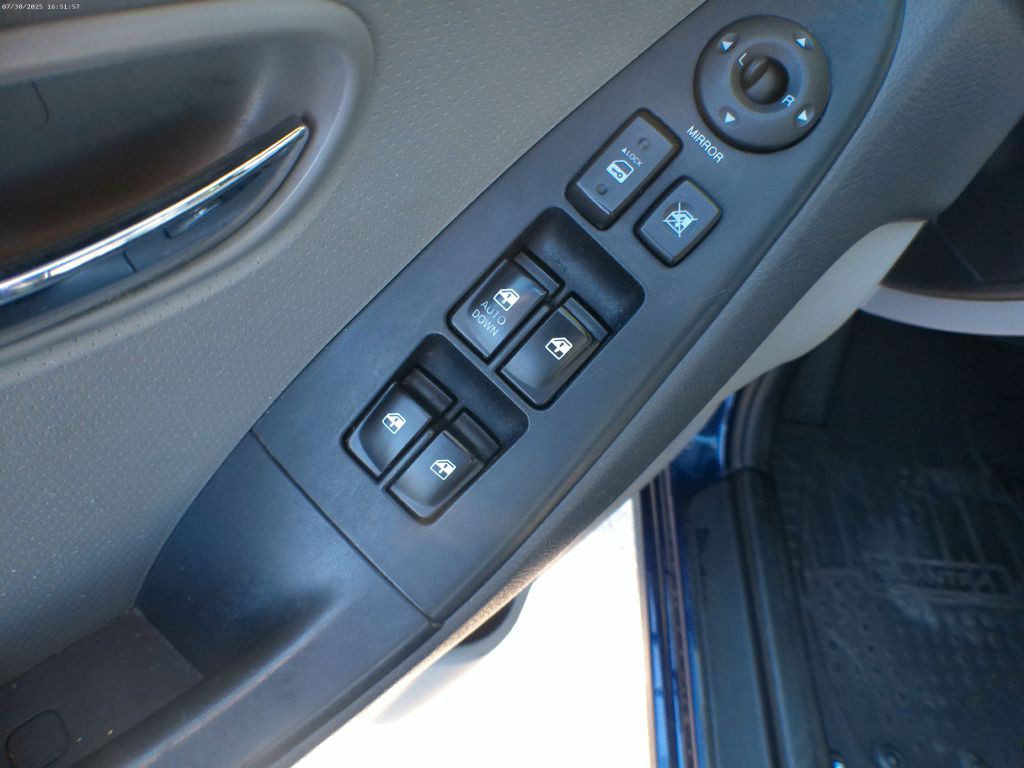 2010 Hyundai Elantra Image 12