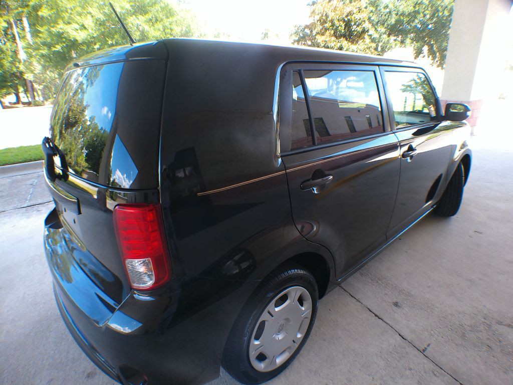 2014 Scion xB Image 3