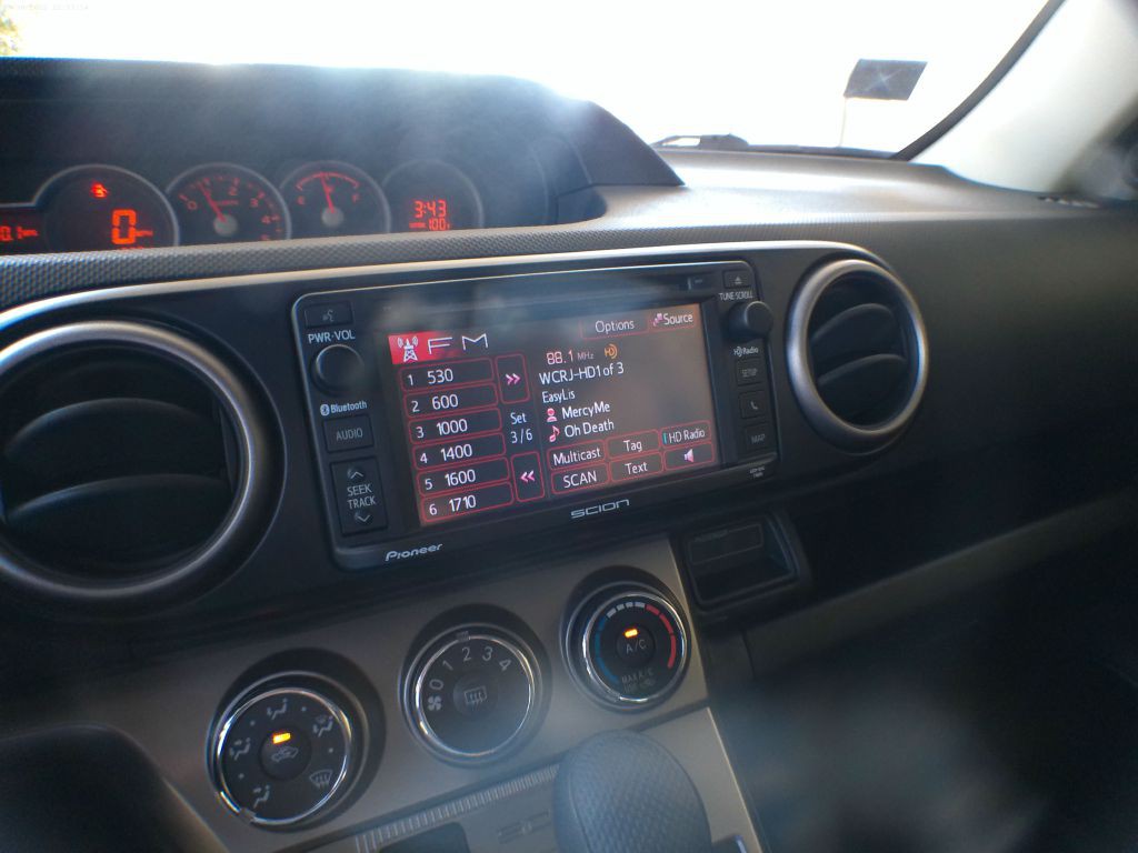 2014 Scion xB Image 12