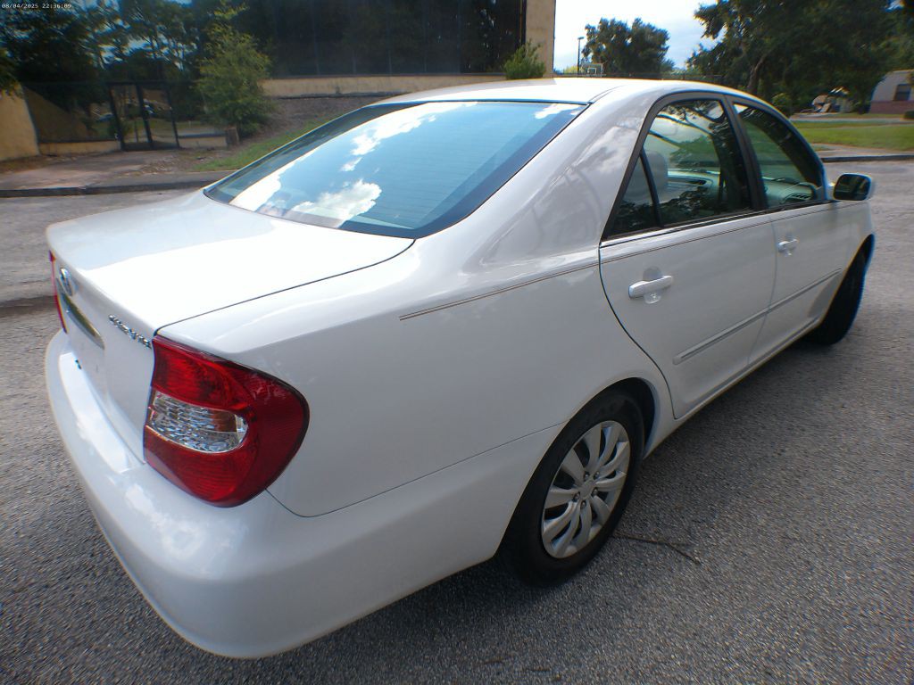 2004 Toyota Camry Image 3