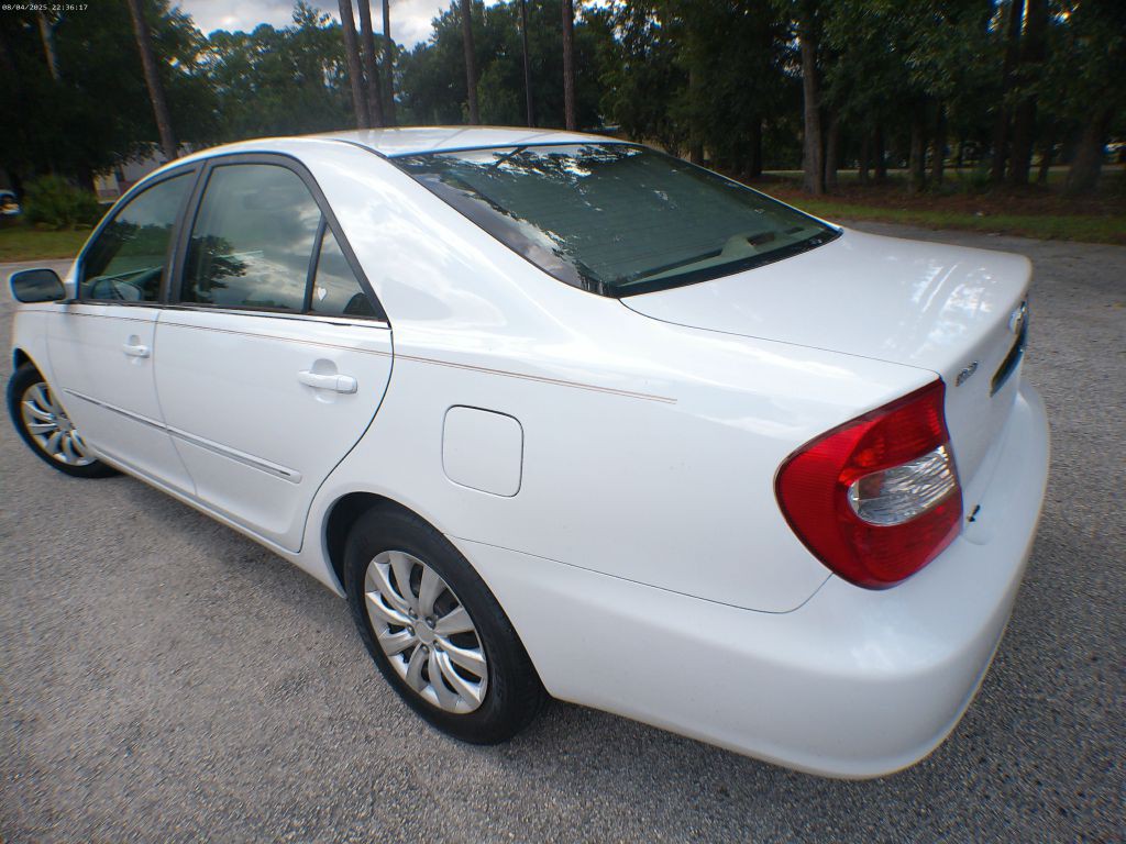 2004 Toyota Camry Image 4