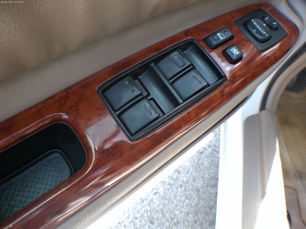 2004 Toyota Camry Image 6