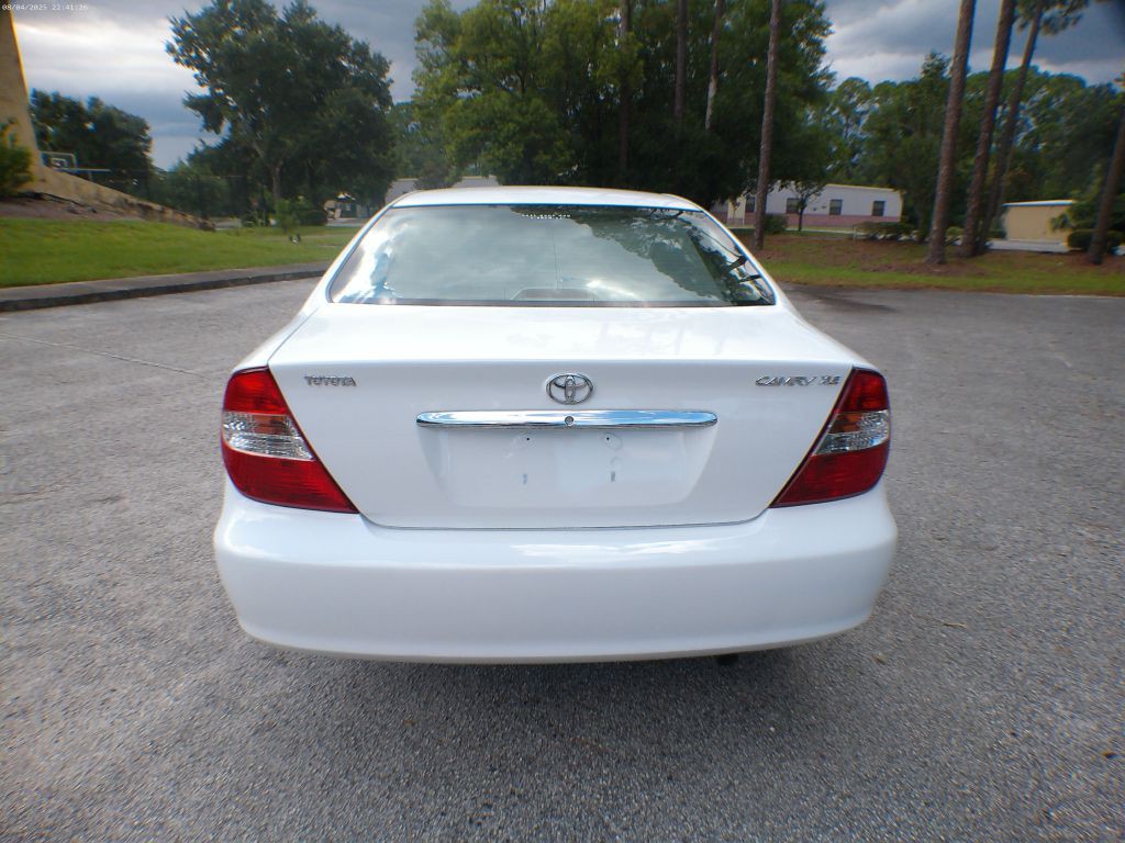 2004 Toyota Camry Image 12