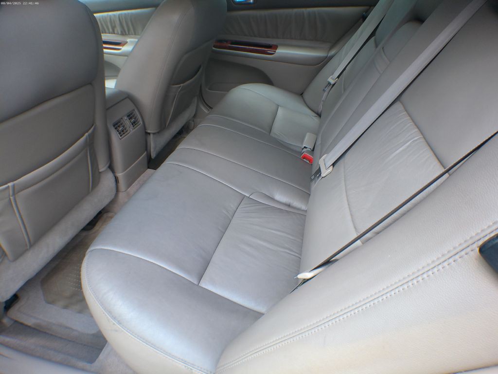 2004 Toyota Camry Image 14