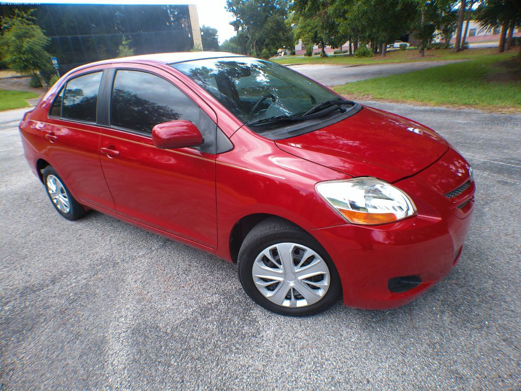 2007 Toyota Yaris Image 2