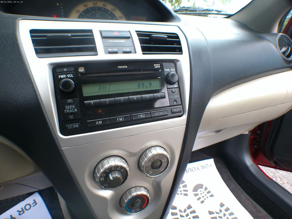 2007 Toyota Yaris Image 11